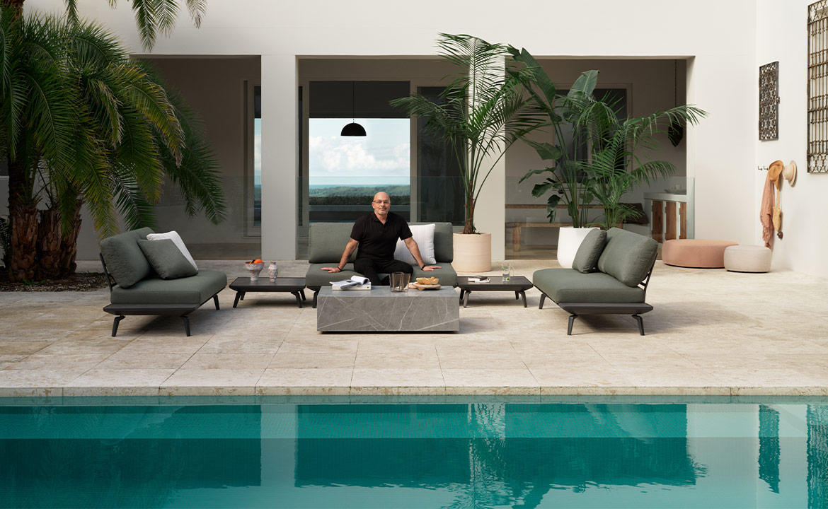 Neale Whitaker on the art of the outdoor room | KING