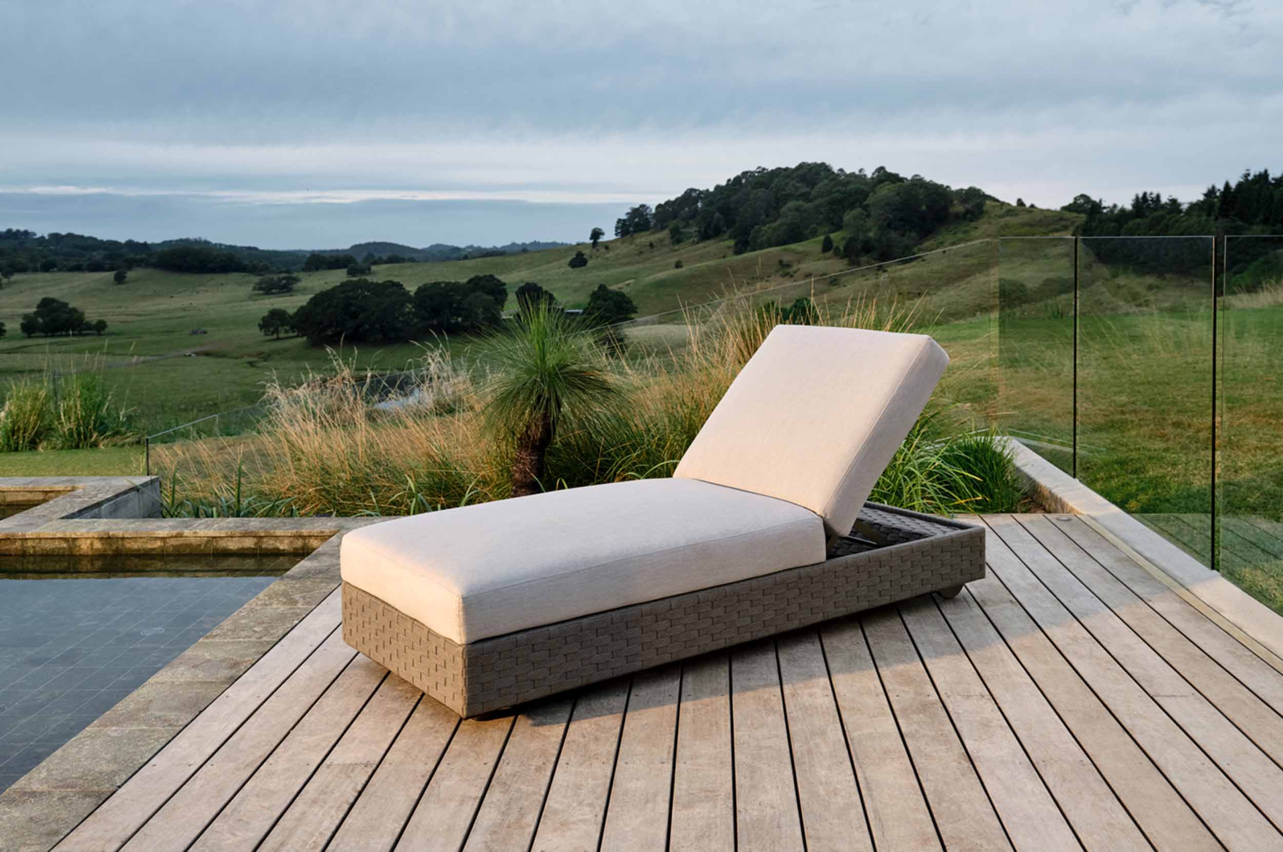 Jasper Outdoor Woven Reclining Sun Lounge King Living