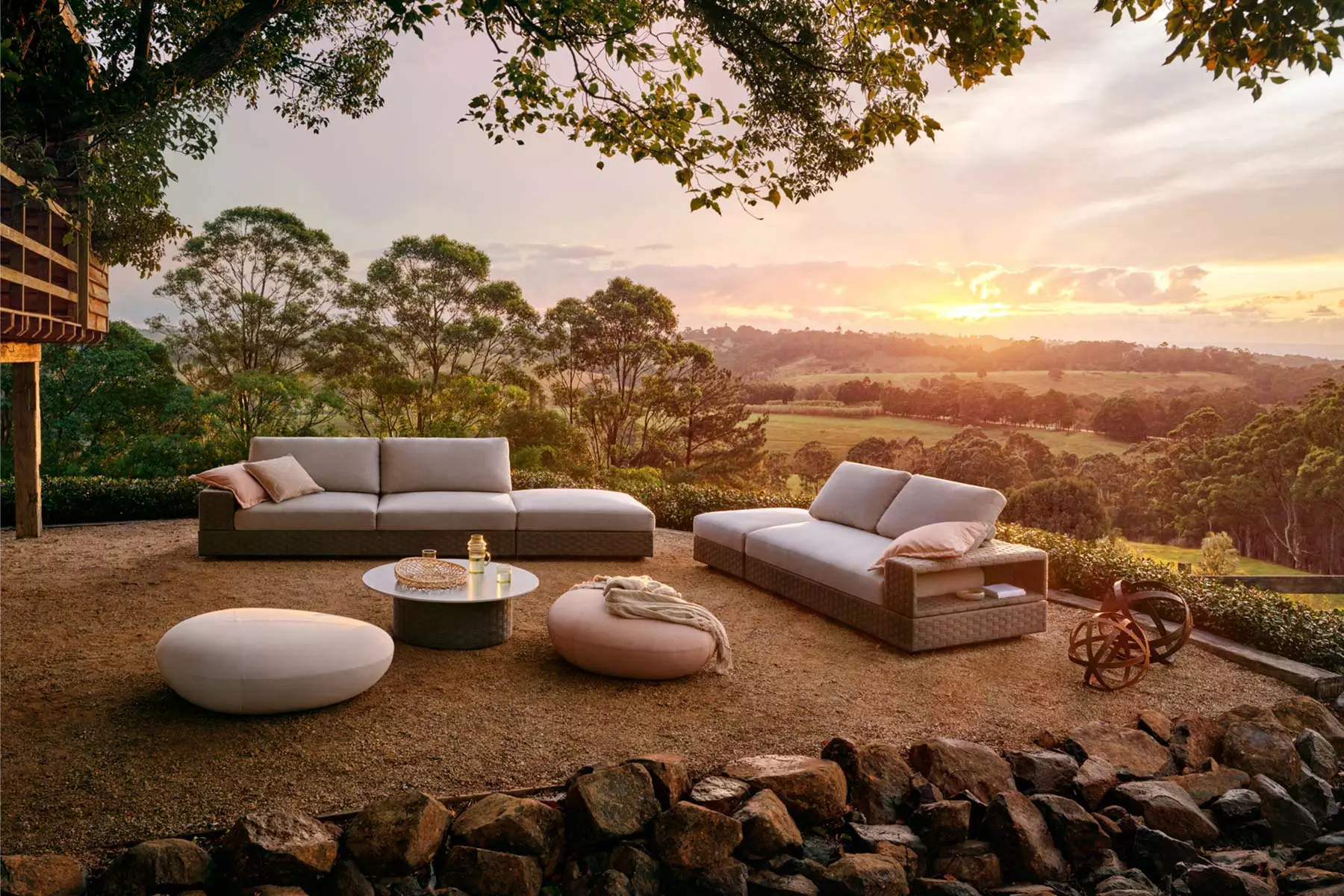 Neale Whitaker on the art of the outdoor room | KING