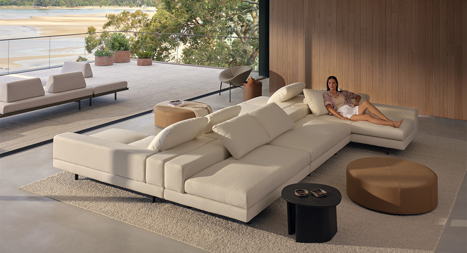 Opera Sofa Designed for small spaces Lounge Couch